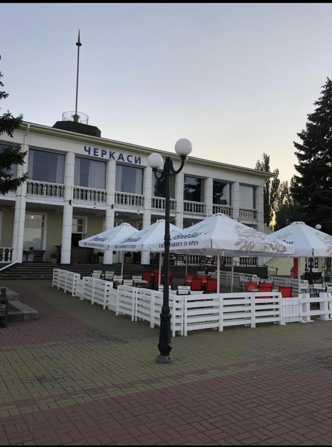 Apartments On Priportovaya,35 Черкаси Екстериор снимка
